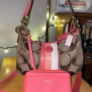 Coach Pink and Brown Shoulder Bag with Signature Pattern
2-fer & 2 keychains